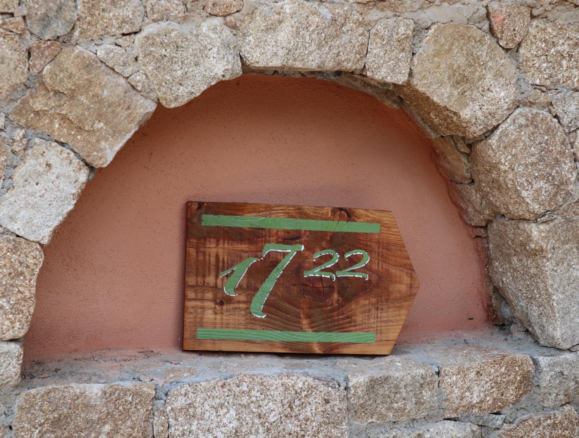 1722 ช็องบร์ เดอ ชาร์ม Hotel Ville-di-Paraso ภายนอก รูปภาพ