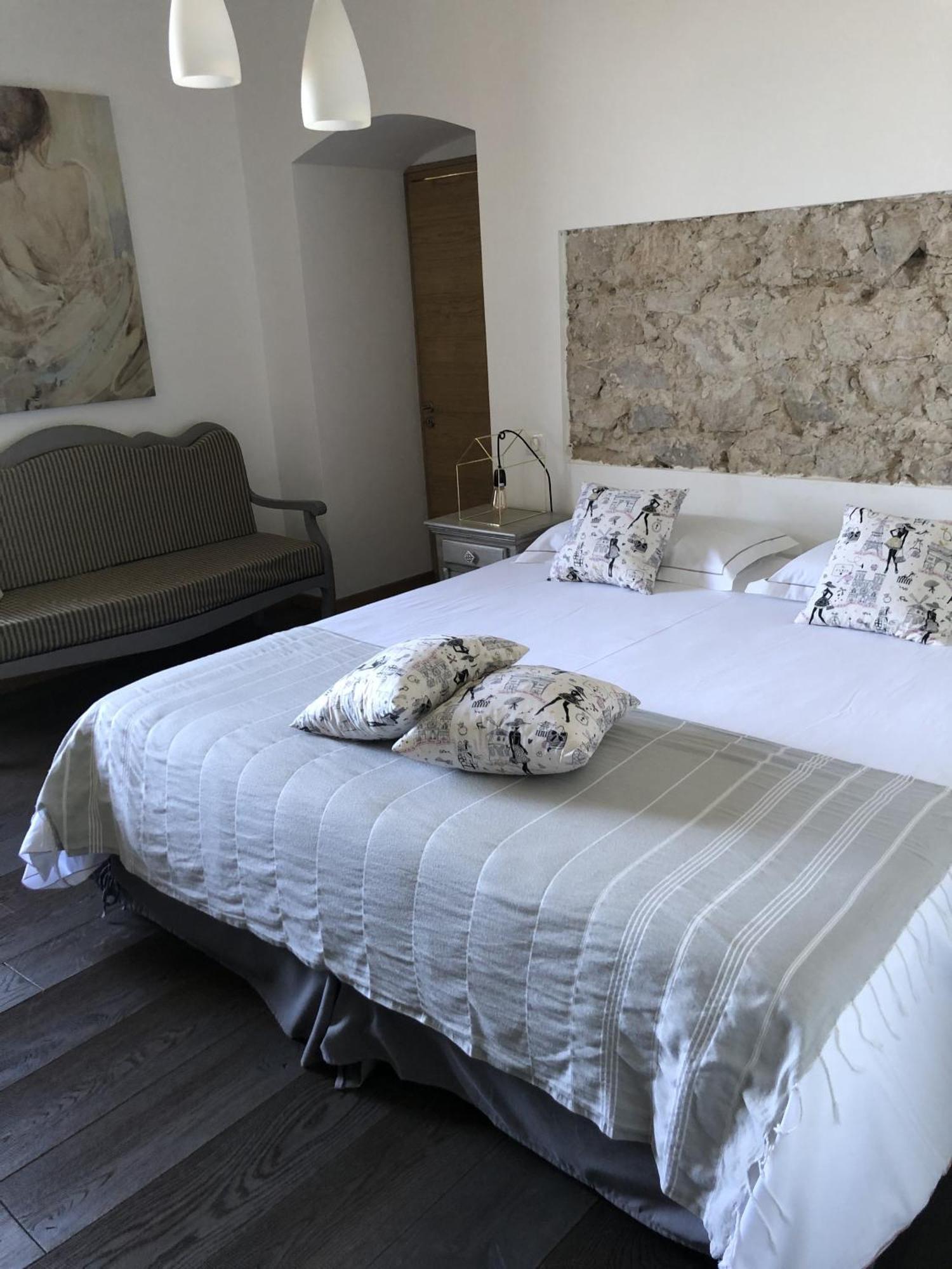 1722 ช็องบร์ เดอ ชาร์ม Hotel Ville-di-Paraso ภายนอก รูปภาพ